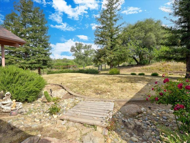 45577 Meadow Brook Way, Coarsegold, CA 93614