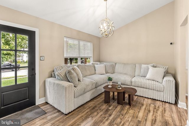 54 SANTALINA DR, Sicklerville, NJ 08081