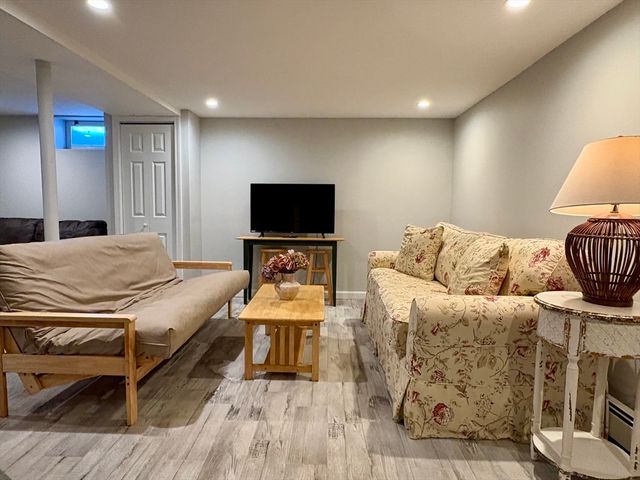 50 Redwood Ln, Barnstable, MA 02601