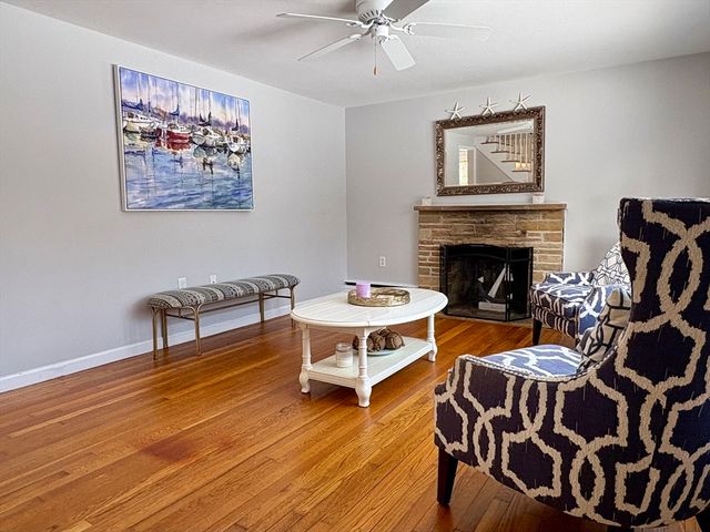 50 Redwood Ln, Barnstable, MA 02601