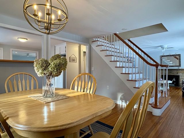50 Redwood Ln, Barnstable, MA 02601