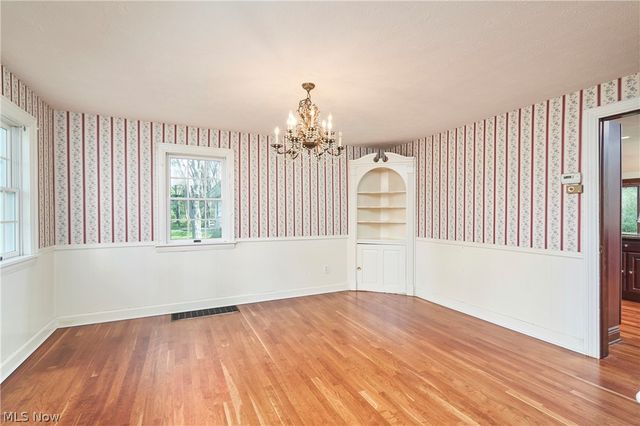 535 Crystal Lake Road, Akron, OH 44333