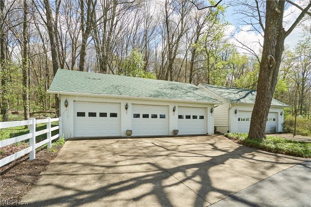 535 Crystal Lake Road, Akron, OH 44333