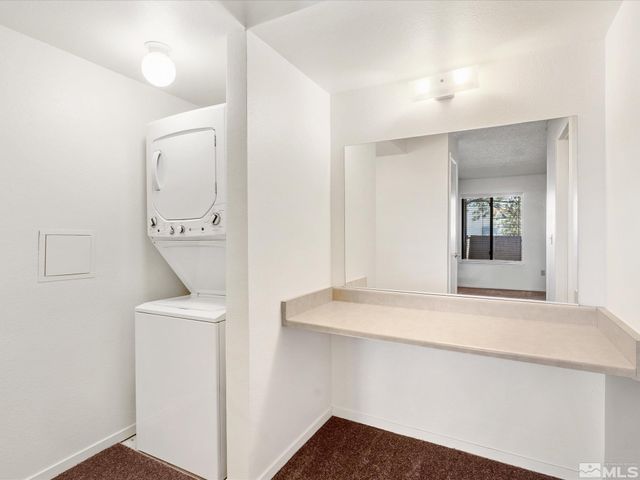 1465 E Peckham Lane APT 55, Reno, NV 89502