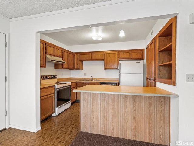 1465 E Peckham Lane APT 55, Reno, NV 89502
