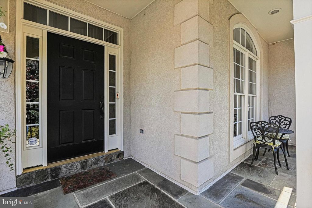 3831 FARRCROFT DR, Fairfax, VA 22030
