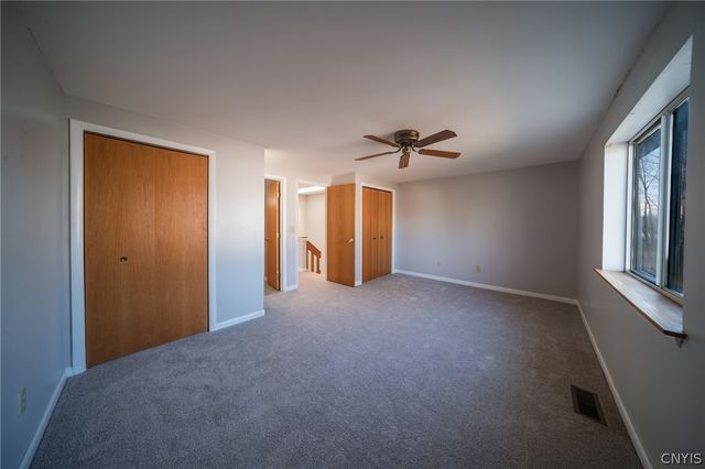 164 Iron Oak Circle, Salina, NY 13088