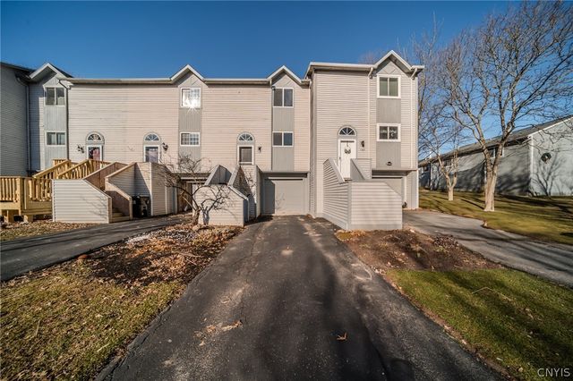 164 Iron Oak Circle, Salina, NY 13088