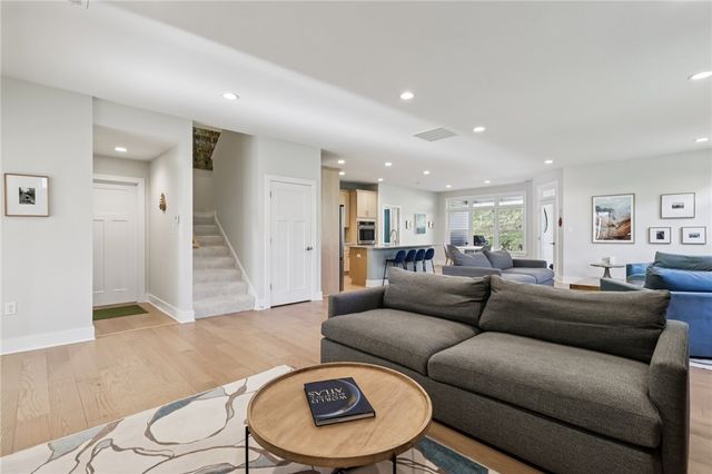 207 Rock Creek Rd, Indiana Twp, PA 15238