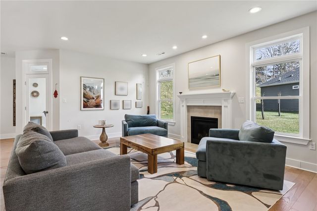 207 Rock Creek Rd, Indiana Twp, PA 15238