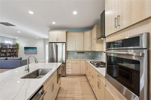 207 Rock Creek Rd, Indiana Twp, PA 15238