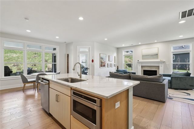 207 Rock Creek Rd, Indiana Twp, PA 15238