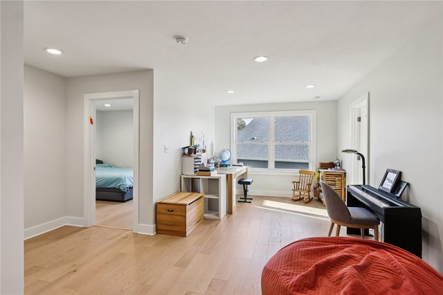 207 Rock Creek Rd, Indiana Twp, PA 15238