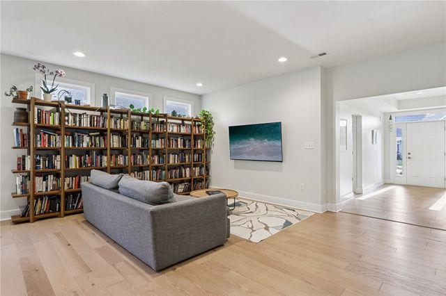 207 Rock Creek Rd, Indiana Twp, PA 15238