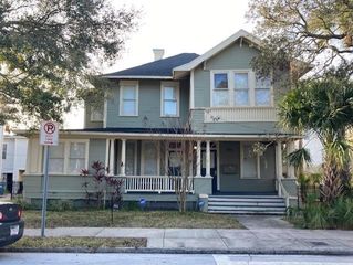 806 W DE LEON STREET, Tampa, FL 33606