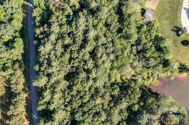 4852 Rio De Luna Drive 31,32, & 33, Hickory, NC 28601