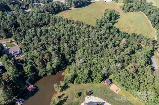 4852 Rio De Luna Drive 31,32, & 33, Hickory, NC 28601