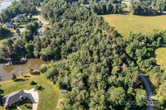 4852 Rio De Luna Drive 31,32, & 33, Hickory, NC 28601