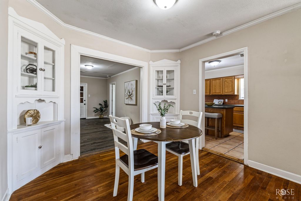 Image 11 of property listing at 606 W Duncan Avenue, Mertzon, TX 76941
