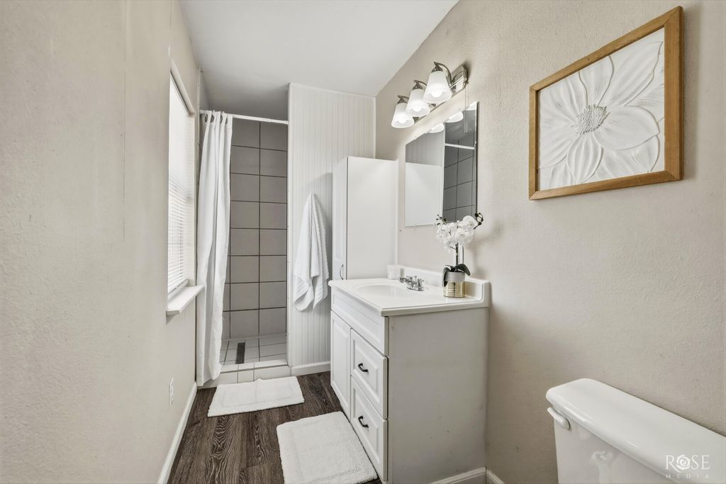 Image 20 of property listing at 606 W Duncan Avenue, Mertzon, TX 76941