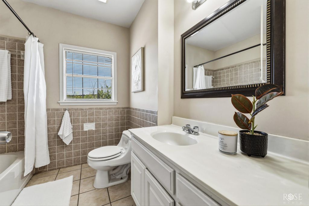 Image 23 of property listing at 606 W Duncan Avenue, Mertzon, TX 76941