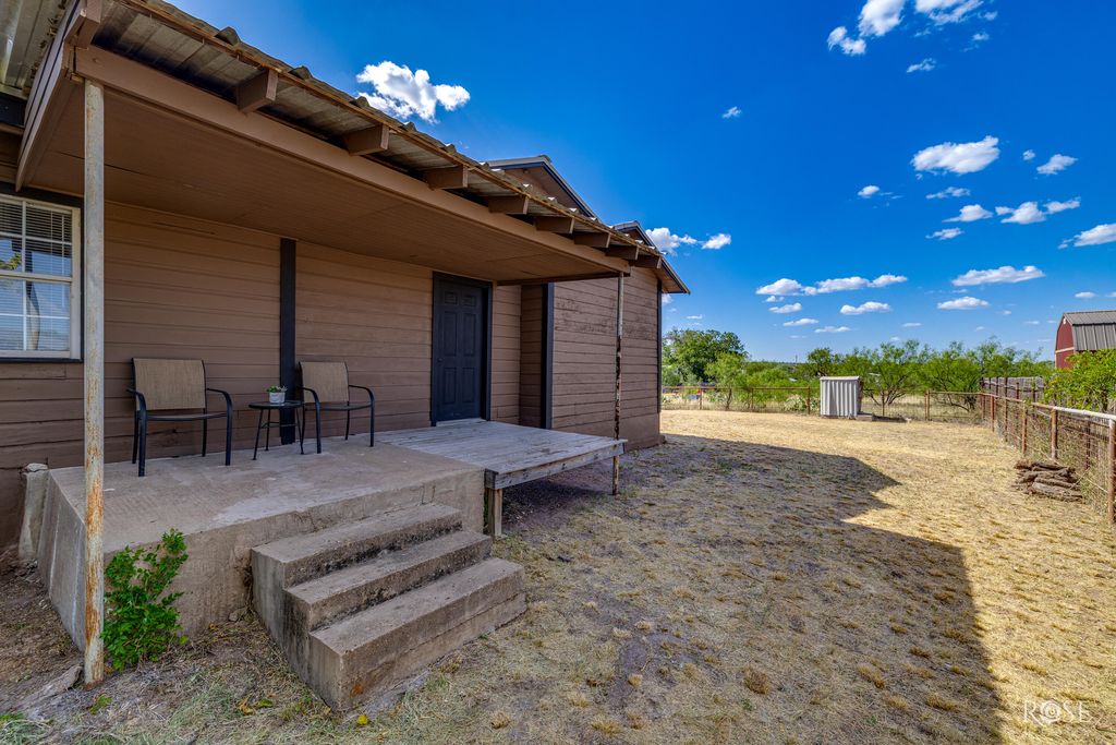 Image 28 of property listing at 606 W Duncan Avenue, Mertzon, TX 76941