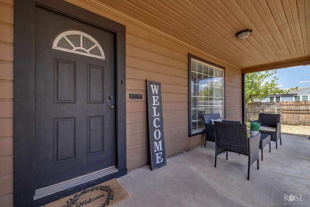 Image 5 of property listing at 606 W Duncan Avenue, Mertzon, TX 76941