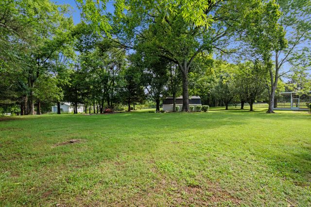 741 Trousdale Ferry Pike, Lebanon, TN 37087