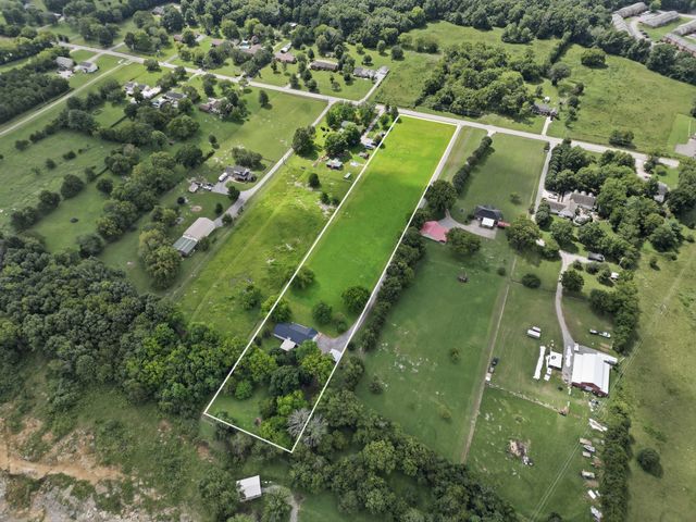 741 Trousdale Ferry Pike, Lebanon, TN 37087