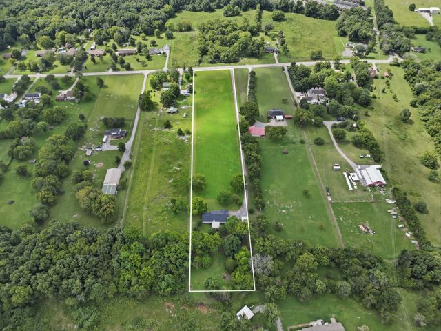 741 Trousdale Ferry Pike, Lebanon, TN 37087