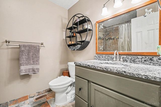97 Mt Holly Lane, Batavia Twp, OH 45102