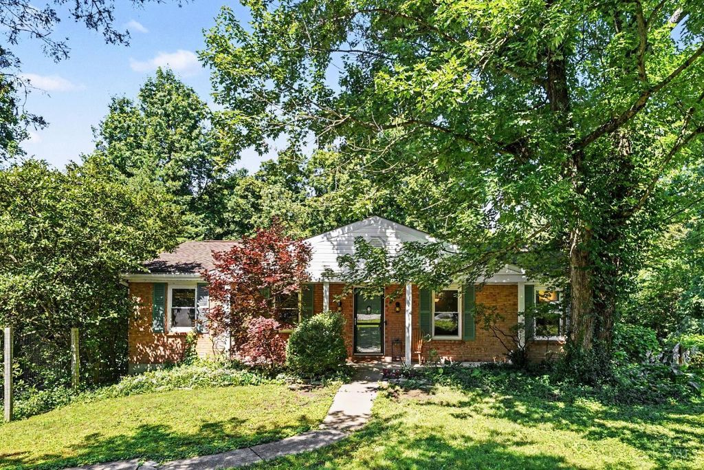 97 Mt Holly Lane, Batavia Twp, OH 45102
