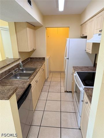 2905 Winkler AVE 719, Fort Myers, FL 33916