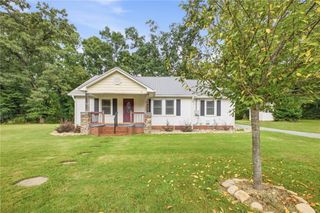 38 Nelson Street SE, Silver Creek, GA 30173
