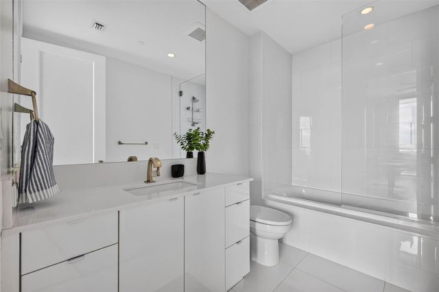 100 1ST AVENUE N 1603, St Petersburg, FL 33701