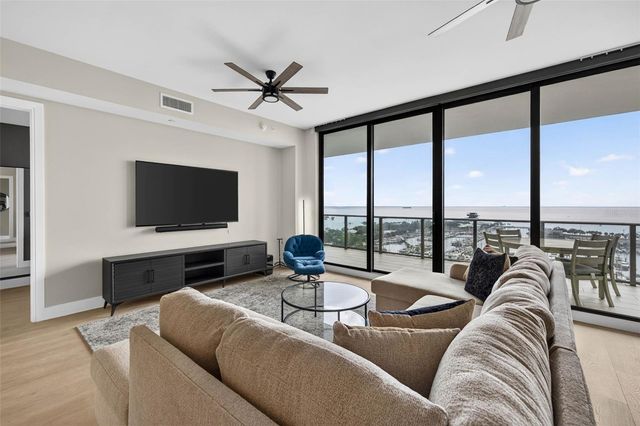 100 1ST AVENUE N 1603, St Petersburg, FL 33701