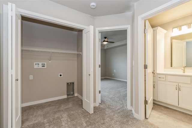 7025 Harlan Eddy Drive SW, Cedar Rapids, IA 52404