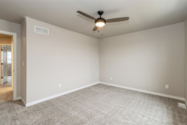 7025 Harlan Eddy Drive SW, Cedar Rapids, IA 52404