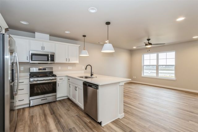 7025 Harlan Eddy Drive SW, Cedar Rapids, IA 52404