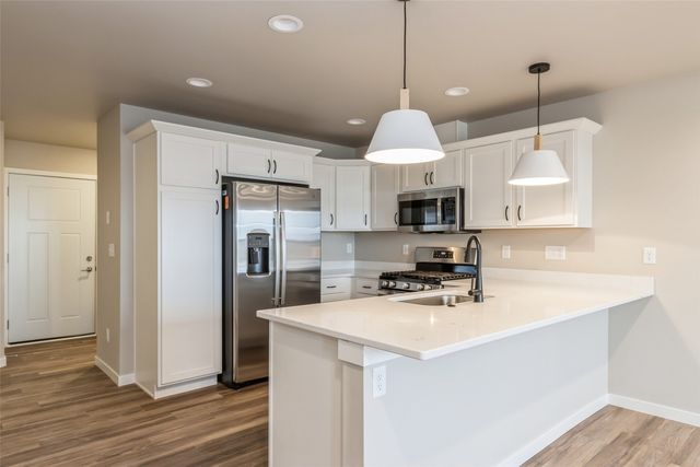 7025 Harlan Eddy Drive SW, Cedar Rapids, IA 52404