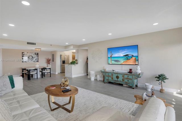 3200 Port Royale Dr N 705, Fort Lauderdale, FL 33308