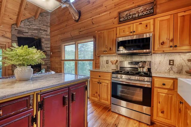122 Sullivan Trail, Blairsville, GA 30512