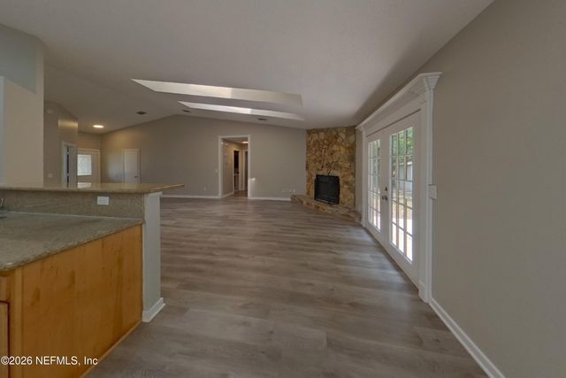 12124 ROUNDHAM Lane N, Jacksonville, FL 32225