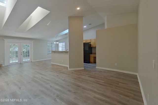 12124 ROUNDHAM Lane N, Jacksonville, FL 32225