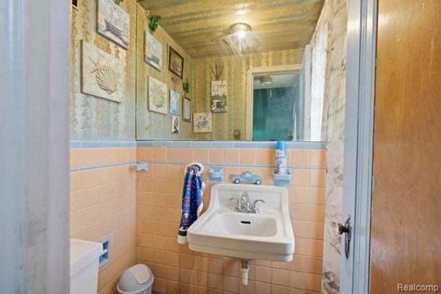 17305 Northlawn Street, Detroit, MI 48221