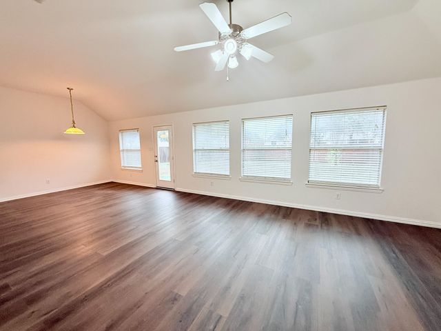 1223 Fleetwood Cove Drive, Grand Prairie, TX 75052