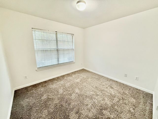 1223 Fleetwood Cove Drive, Grand Prairie, TX 75052