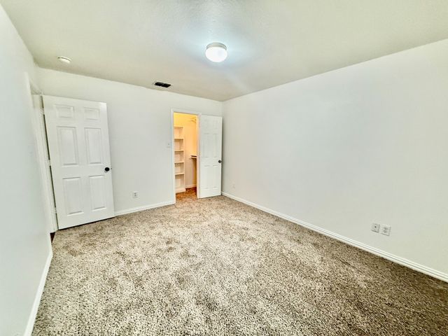 1223 Fleetwood Cove Drive, Grand Prairie, TX 75052