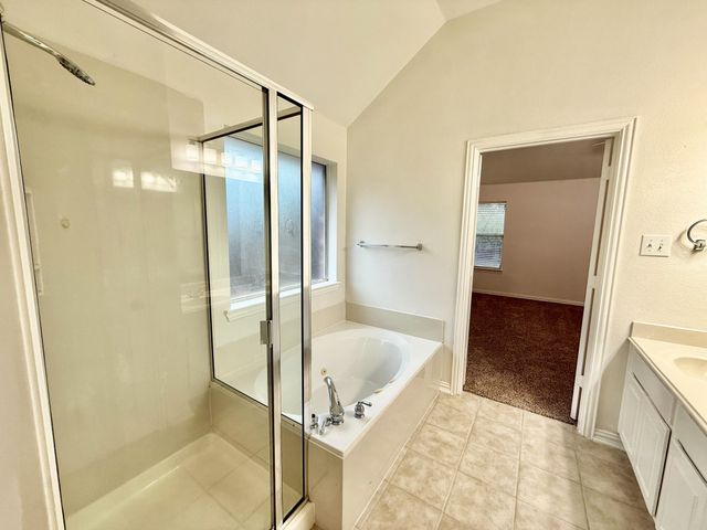 1223 Fleetwood Cove Drive, Grand Prairie, TX 75052