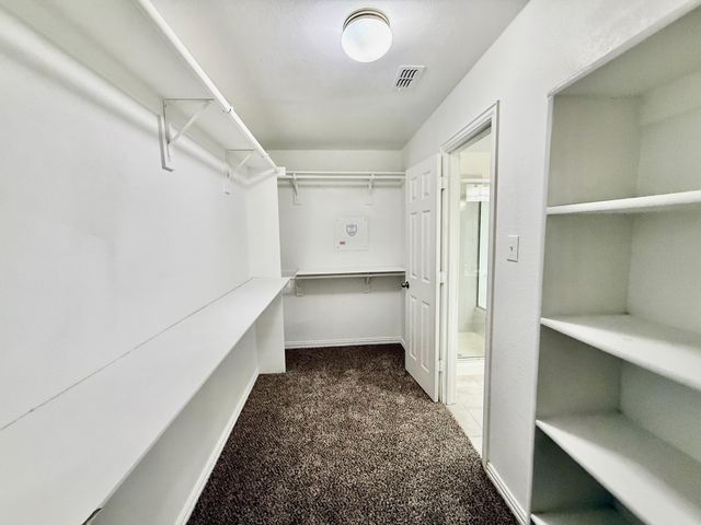 1223 Fleetwood Cove Drive, Grand Prairie, TX 75052